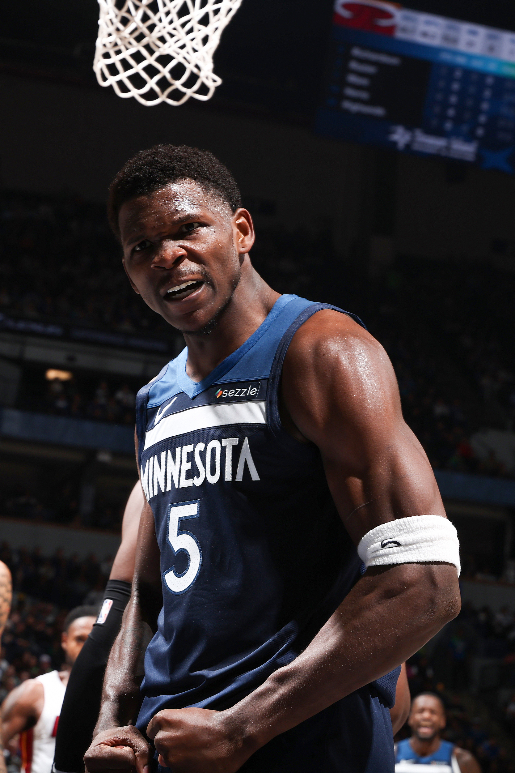 500彩票中国官网-🎤A·史密斯：看好雷霆横扫森林狼，森林狼能赢一场就谢天谢地了